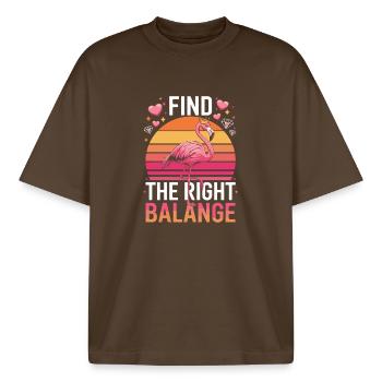  Find The Right Balange Flamingo Krone - Boxy Heavyweight Unisex Organic T-Shirt von Stanley/Stella - Dunkelbraun - Vorne - AI Model Male 185 light (185cm) & AI Model Female 172 dark (172cm)