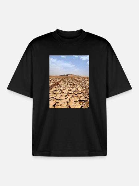 Desert sand and vehicle tracks - Boxy Heavyweight Unisex Organic T-Shirt by Stanley/Stella - black