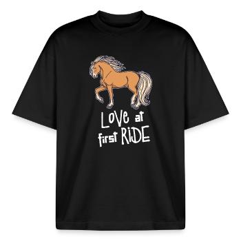Islandpferde Statement Pferde Isländer Pferdeliebe - Boxy Heavyweight Unisex Organic T-Shirt von Stanley/Stella - Schwarz - Vorne - AI Model Male 185 light (185cm) & AI Model Female 172 dark (172cm)