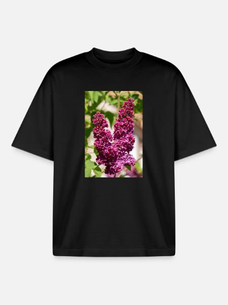 Blooming lilac in spring garden - Boxy Heavyweight Unisex Organic T-Shirt by Stanley/Stella - black