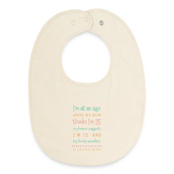 Alternder Geist, jugendliches Humor-T-Shirt - Baby Organic Lätzchen - Natur - Vorne