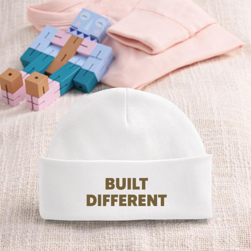 Typographie d’affirmation différente construite Bonnet bébé bio