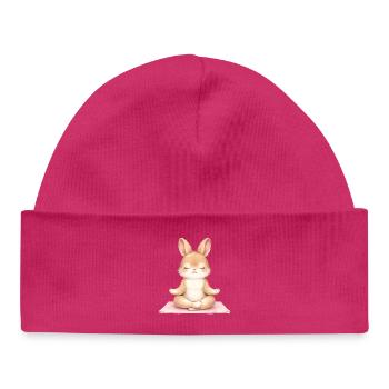 Description du lapin méditant dans le yoga - Bonnet bébé bio - hot pink - Devant