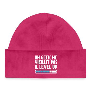 A geek doesn't get old, he level up Retro Gaming - Baby Organic Beanie - hot pink - Front