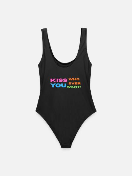 Pride / CSD / LGBTQ+ Design "Kiss" - Frauen Badeanzug - Schwarz