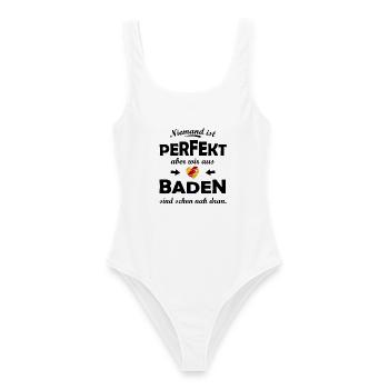 Perfekt aus dem Badener Land - Frauen Badeanzug - Weiß - Vorne - AI Model Female 172 dark (172cm)