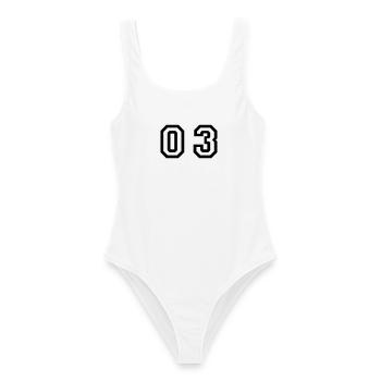 Nummer - 03 - null drei - Frauen Badeanzug - Weiß - Vorne - AI Model Female 172 dark (172cm)