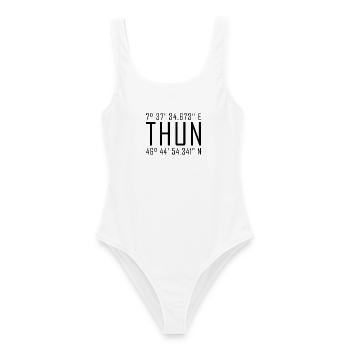 Thun Koordinaten – Typografie mit Ortsbezug  Besch - Frauen Badeanzug - Weiß - Vorne - AI Model Female 172 dark (172cm)
