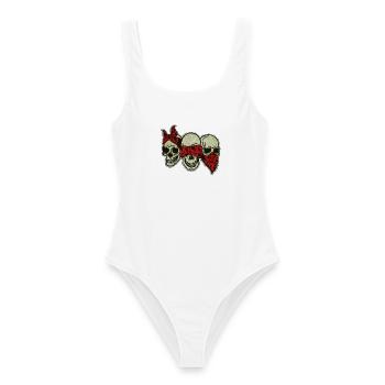 Trois crânes avec un masque oculaire rouge / Trois crânes - Maillot de bain femme - blanc - Devant - AI Model Female 172 dark (172cm)