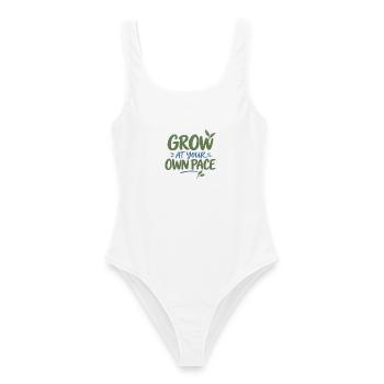 Grow at Your Own Pace - Frauen Badeanzug - Weiß - Vorne - AI Model Female 172 dark (172cm)
