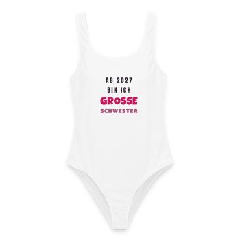 Ab 2027 bin ich große Schwester Baby Geschenk - Frauen Badeanzug - Weiß - Vorne - AI Model Female 172 dark (172cm)