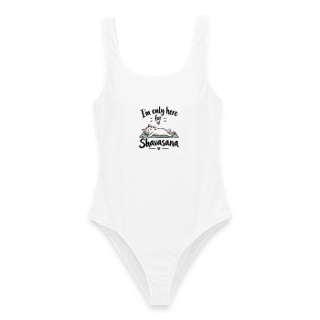 I'm only here for Shavasana – Yoga Katze - Frauen Badeanzug - Weiß - Vorne - AI Model Female 172 dark (172cm)