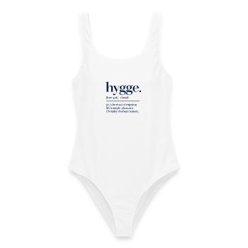 hygge - Definition - Dänemark - Denmark - Frauen Badeanzug - Weiß - Vorne - AI Model Female 172 dark (172cm)