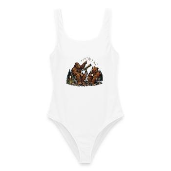 Bär und Bigfoot beobachten Sterne – Outdoor - Frauen Badeanzug - Weiß - Vorne - AI Model Female 172 dark (172cm)