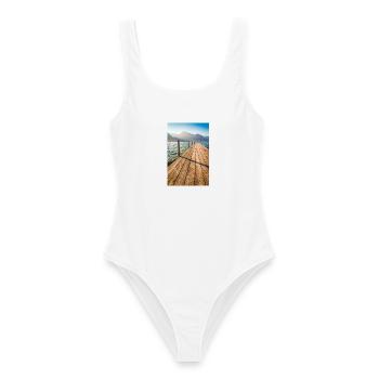 Jetée en bois au lac de la montagne au soleil - Maillot de bain femme - blanc - Devant - AI Model Female 172 dark (172cm)