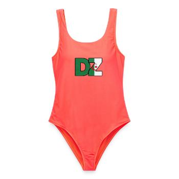 DZ Algerien Flaggentypografie - Frauen Badeanzug - Korallenrot - Vorne - AI Model Female 172 light (172cm)