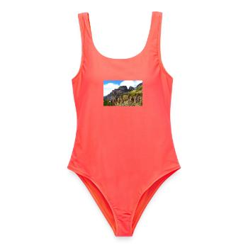 Mountains on Madeira - Frauen Badeanzug - Korallenrot - Vorne - AI Model Female 172 light (172cm)