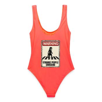 WARNING - Strange People Crossing - Goth - Frauen Badeanzug - Korallenrot - Hinten - AI Model Female 172 light (172cm)