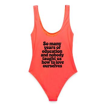 L’amour de soi 2 - Maillot de bain femme - corail - Dos - AI Model Female 172 light (172cm)