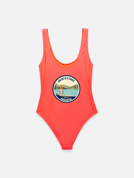 KI Humor - Windsurfing - Frauen Badeanzug - Korallenrot