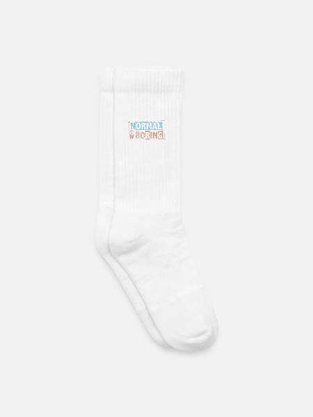 Normal ist langweilig - Autismus-Bewusstseins-Puzzleteile - Kinder Tennissocken - Weiß