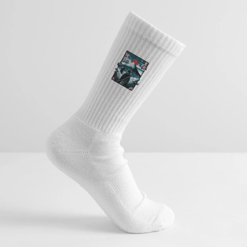 Chat avec une épée de samouraï devant Fuji Chaussettes de tennis bio enfant