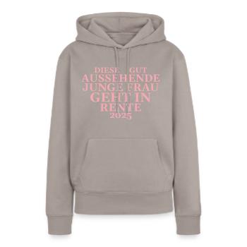 Rentnerin Herz Kollegin in Rente 2025 - Frauen Premium Bio Hoodie - Taupe - Vorne - Julia (174cm)