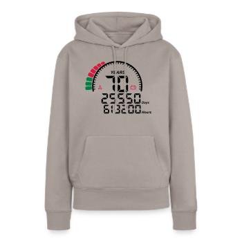 Gegen Jubiläum Jahre 70 Jahre - Frauen Premium Bio Hoodie - Taupe - Vorne - Julia (174cm)