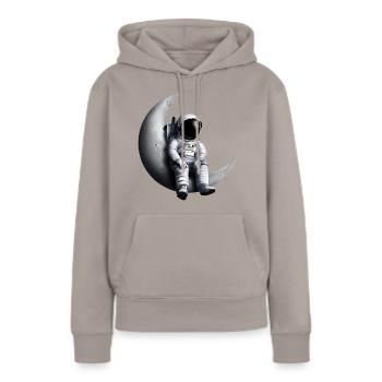 Astronaut im Halbmond - Frauen Premium Bio Hoodie - Taupe - Vorne - Julia (174cm)