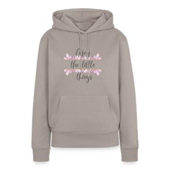Enjoy the little things - Frauen Premium Bio Hoodie - Taupe - Vorne - Julia (174cm)