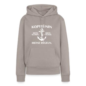 Kapitänin Bootsführerschein bestanden - Frauen Premium Bio Hoodie - Taupe - Vorne - Julia (174cm)