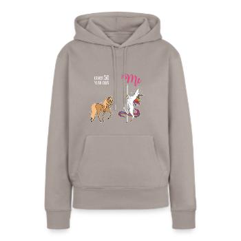 50. Geburtstag fünfzig Jahre Einhorn lustig Tanzen - Frauen Premium Bio Hoodie - Taupe - Vorne - Julia (174cm)