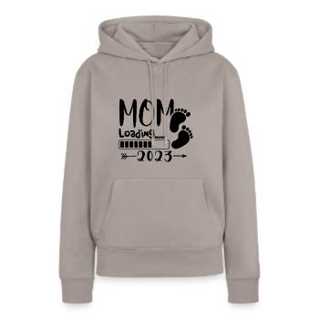 Mama loading 2023, werdende Mutter 2023 - Frauen Premium Bio Hoodie - Taupe - Vorne - Julia (174cm)