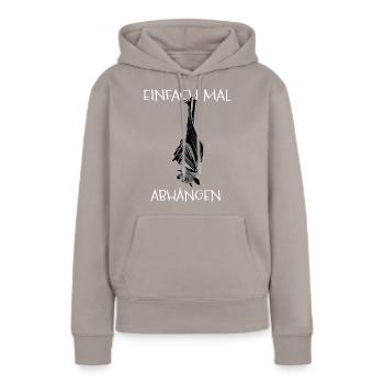 Einfach mal abhängen Fledermaus - Frauen Premium Bio Hoodie - Taupe - Vorne - Julia (174cm)