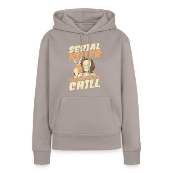 Serial Killer Documentaties and Chill - Frauen Premium Bio Hoodie - Taupe - Vorne - Julia (174cm)