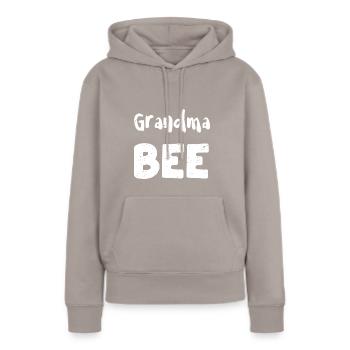 Grandma Bee - Grandma - Frauen Premium Bio Hoodie - Taupe - Vorne - Julia (174cm)