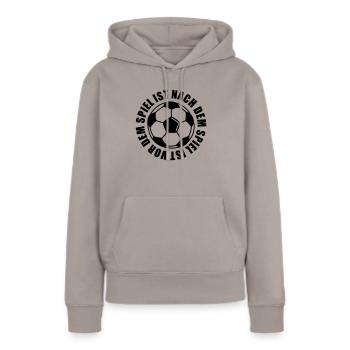 NACH DEM SPIEL IST VOR DEM SPIEL - Frauen Premium Bio Hoodie - Taupe - Vorne - Julia (174cm)