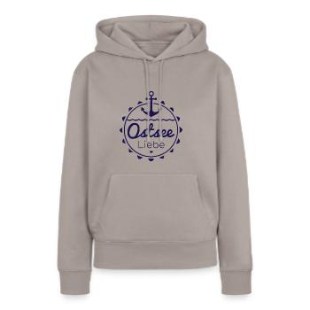 Ostsee Liebe (für helle Produkte) - Frauen Premium Bio Hoodie - Taupe - Vorne - Julia (174cm)