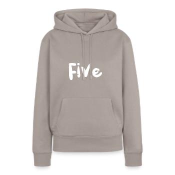 Five - Birthday - Frauen Premium Bio Hoodie - Taupe - Vorne - Julia (174cm)