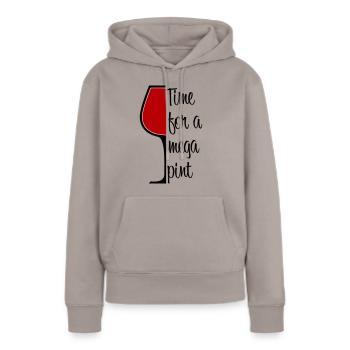 Zeit für ein Mega Pint - Frauen Premium Bio Hoodie - Taupe - Vorne - Julia (174cm)