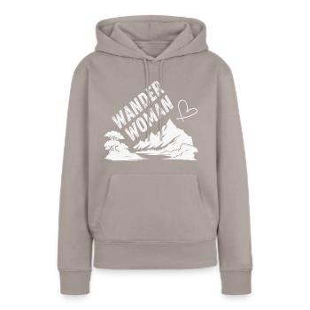 Outdoor Wander Woman lustiger Wander Hiking Spruch - Frauen Premium Bio Hoodie - Taupe - Vorne - Julia (174cm)