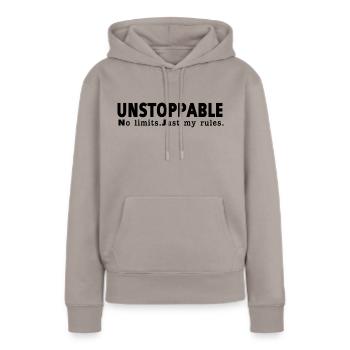 I am UNSTOPPABLE - Sweat à capuche Premium bio Femme - taupe - Devant - Julia (174cm)