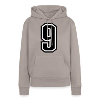 9 - Zahl 9 - Trikotnummer zweifarbig farbe ändern - Frauen Premium Bio Hoodie - Taupe - Vorne - Julia (174cm)