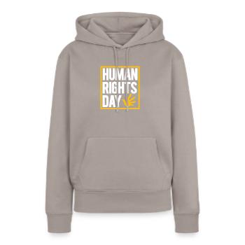 Droits de l’homme Politique Manifestation sur la liberté - Sweat à capuche Premium bio Femme - taupe - Devant - Julia (174cm)