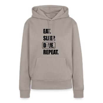 dive - Frauen Premium Bio Hoodie - Taupe - Vorne - Julia (174cm)