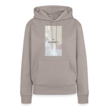 SOYEZ VOUS-MÊME - Soyez vous-même - Sweat à capuche Premium bio Femme - taupe - Devant - Julia (174cm)