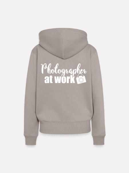 Photographer at work - Frauen Premium Bio Hoodie - Taupe