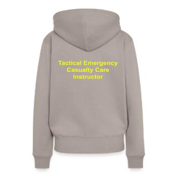 Tactical Emergency Casualty Care Instructor - Frauen Premium Bio Hoodie - Taupe - Hinten - Julia (174cm)