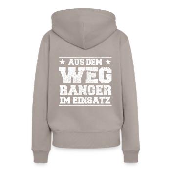 Aus dem Weg Ranger im Einsatz Design - Frauen Premium Bio Hoodie - Taupe - Hinten - Julia (174cm)
