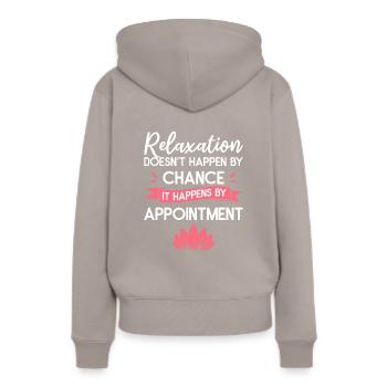 La relaxation ne se produit pas par hasard massage - Sweat à capuche Premium bio Femme - taupe - Dos - Julia (174cm)